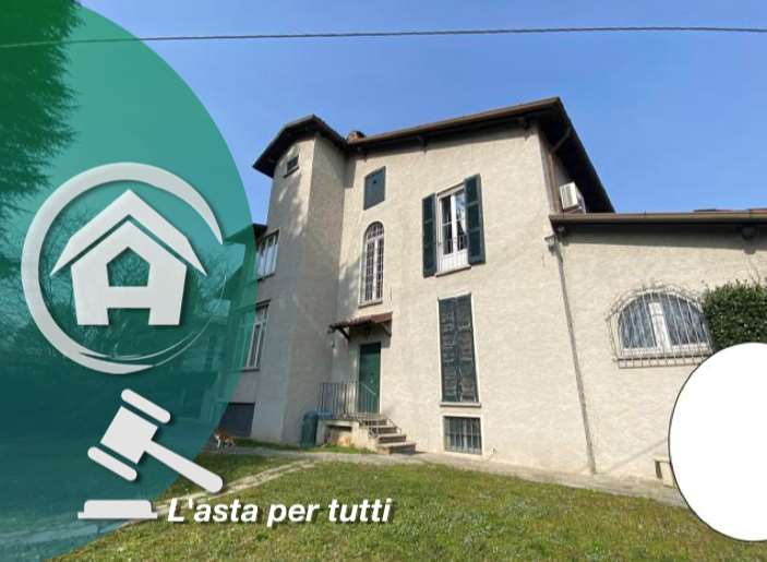 Vendita Quadrilocale Appartamento Carate Brianza Via Vittorio Alfieri 7 483211