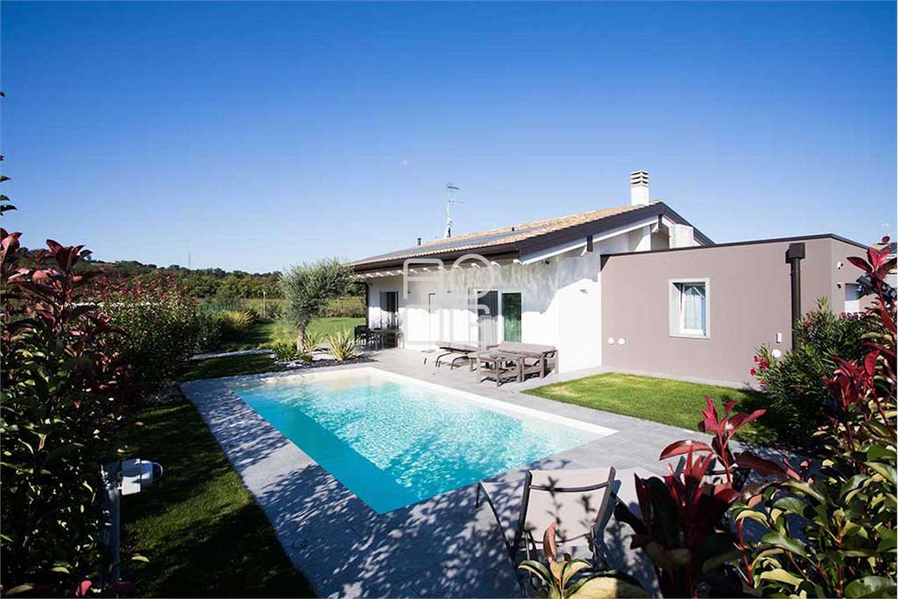 Vendita Villa unifamiliare Casa/Villa Lonato del Garda Via Fenil Novo  298087