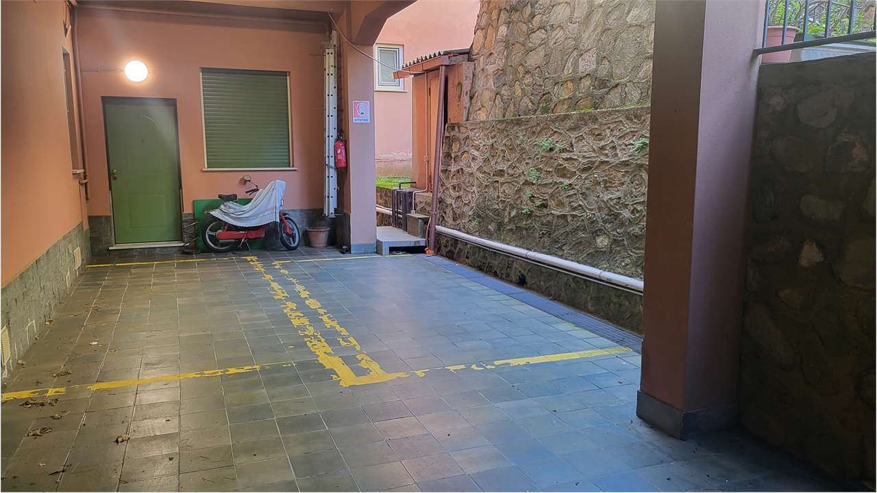 Garage/Box/Posto auto in affitto a Arenzano (GE)