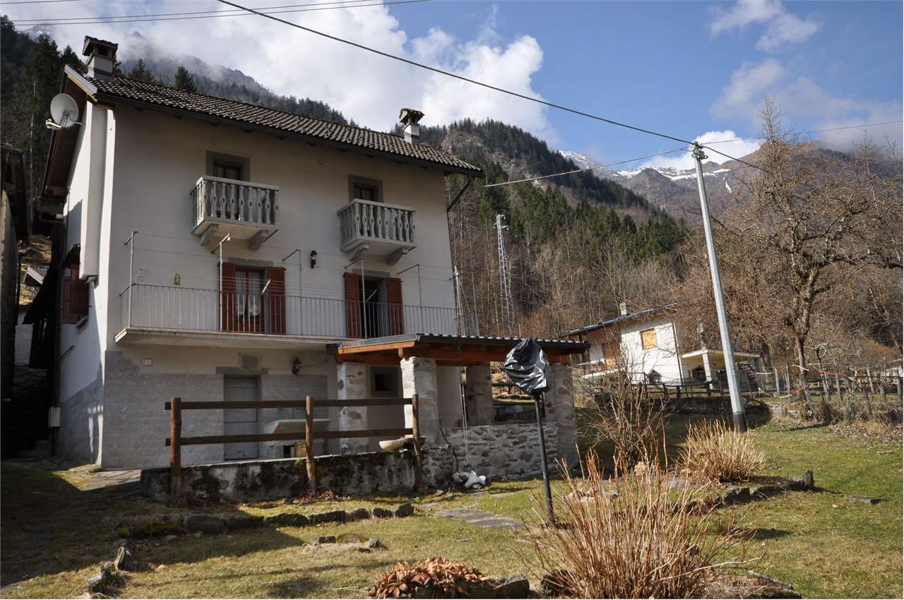 Casa indipendente in vendita a Antrona Schieranco (VB)