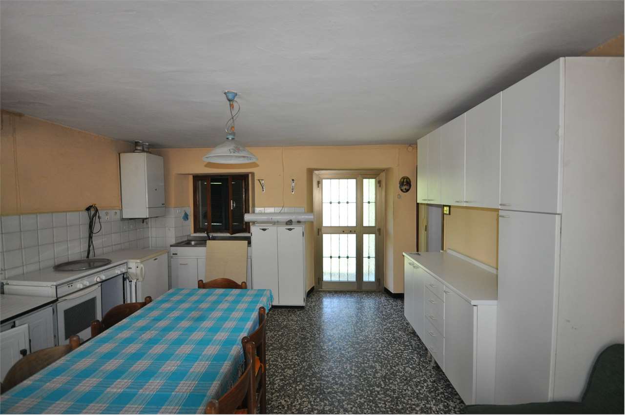 Porzione di casa in vendita a Borgomezzavalle (VB)