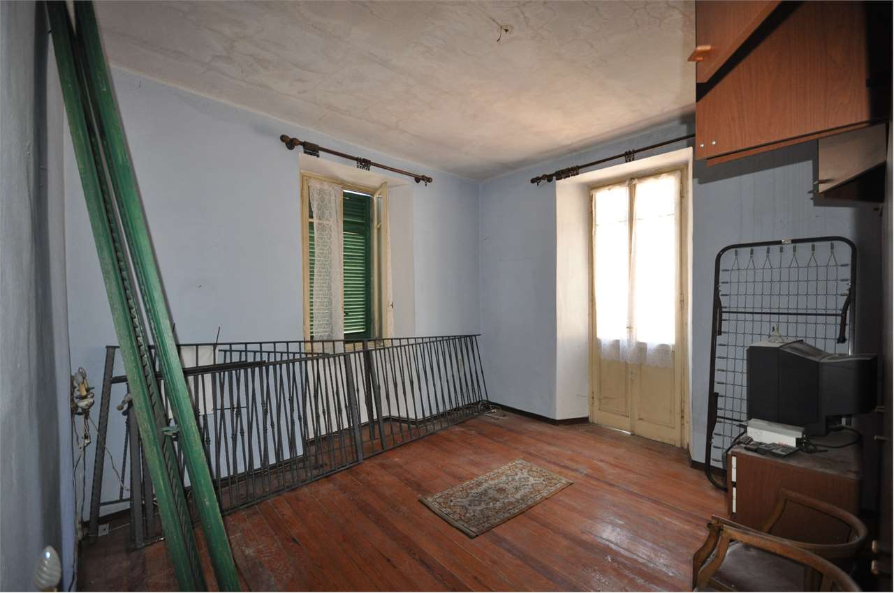 Casa indipendente in vendita a Calasca-castiglione (VB)