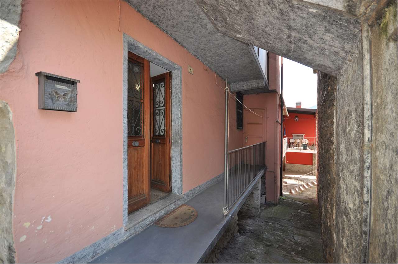 Porzione di casa in vendita a Villadossola (VB)