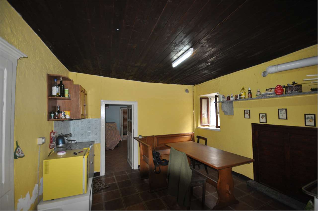Casa indipendente in vendita a Borgomezzavalle (VB)