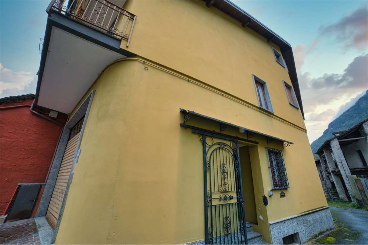 Casa indipendente in vendita a Premosello-chiovenda (VB)