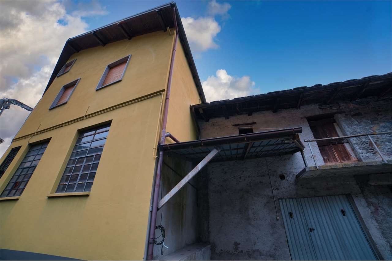 Casa indipendente in vendita a Premosello-chiovenda (VB)