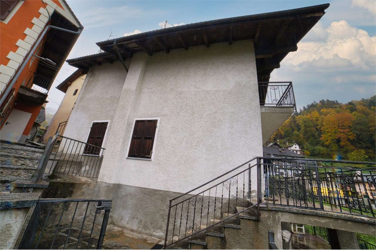 Casa indipendente in vendita a Varzo (VB)