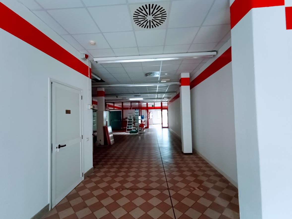 Negozio in vendita a Villadossola (VB)