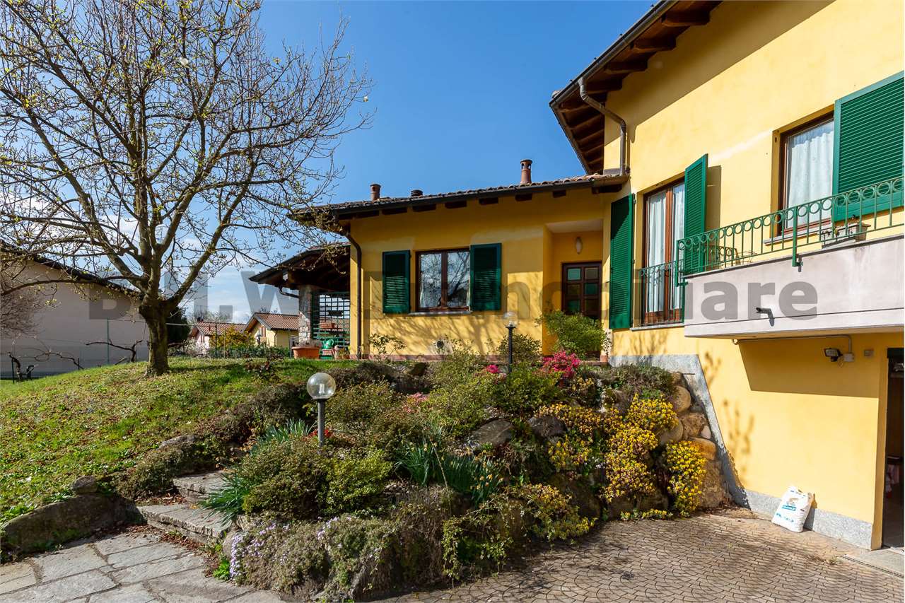 Villa in vendita Varese