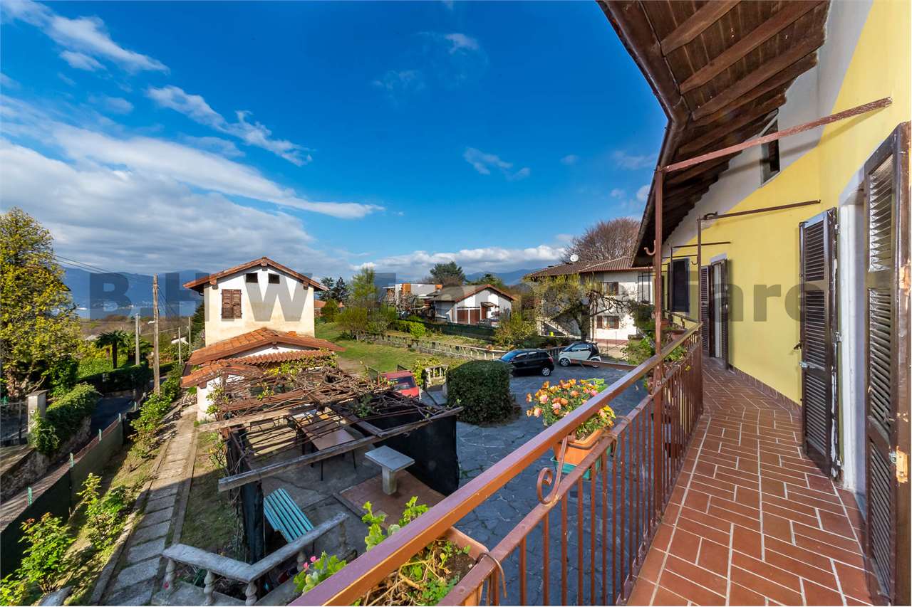 Laveno-Mombello Vendita Rustico/Casale