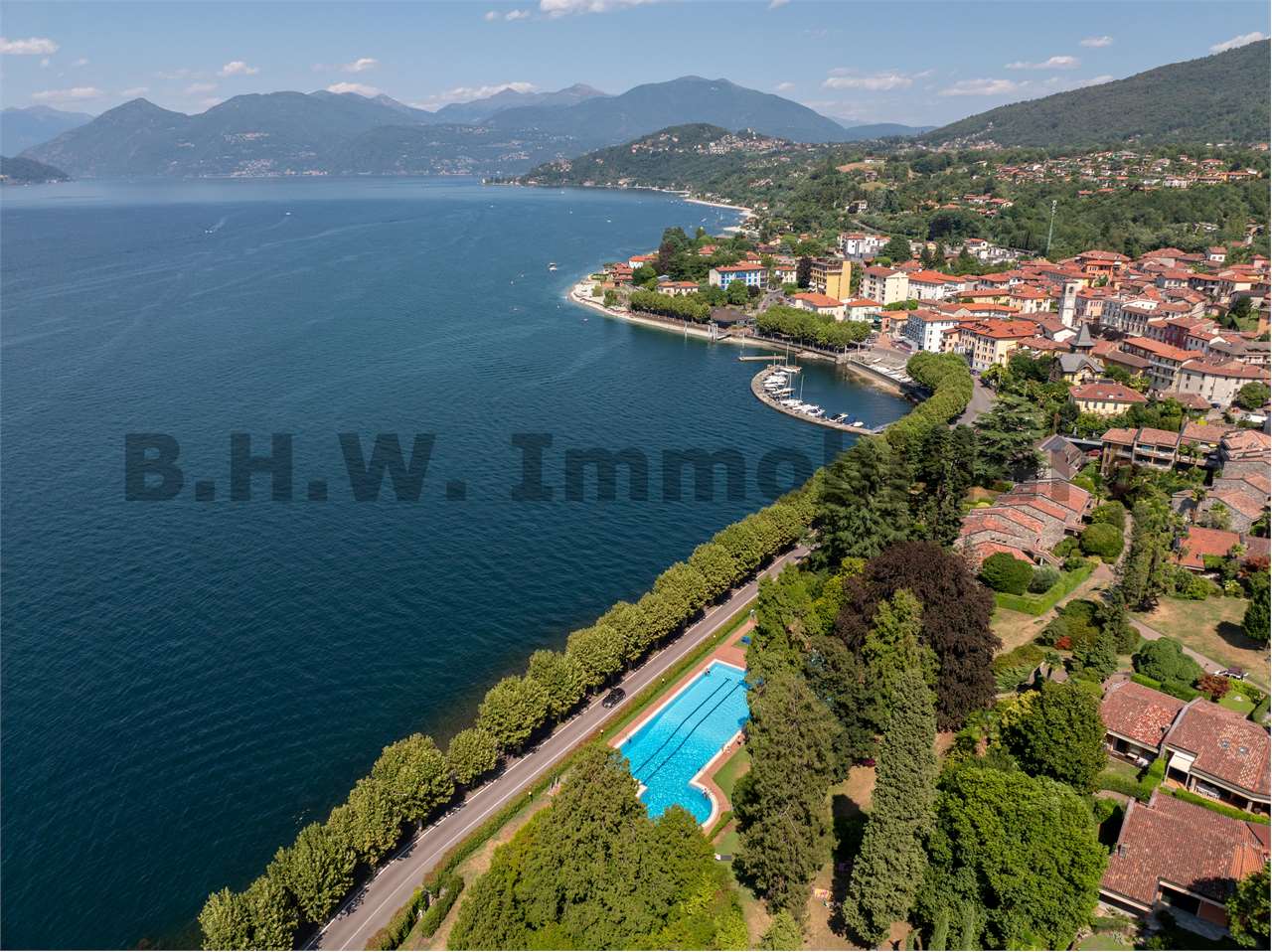 VENDITE Ville singole o a schiera a Porto Valtravaglia – foto 1