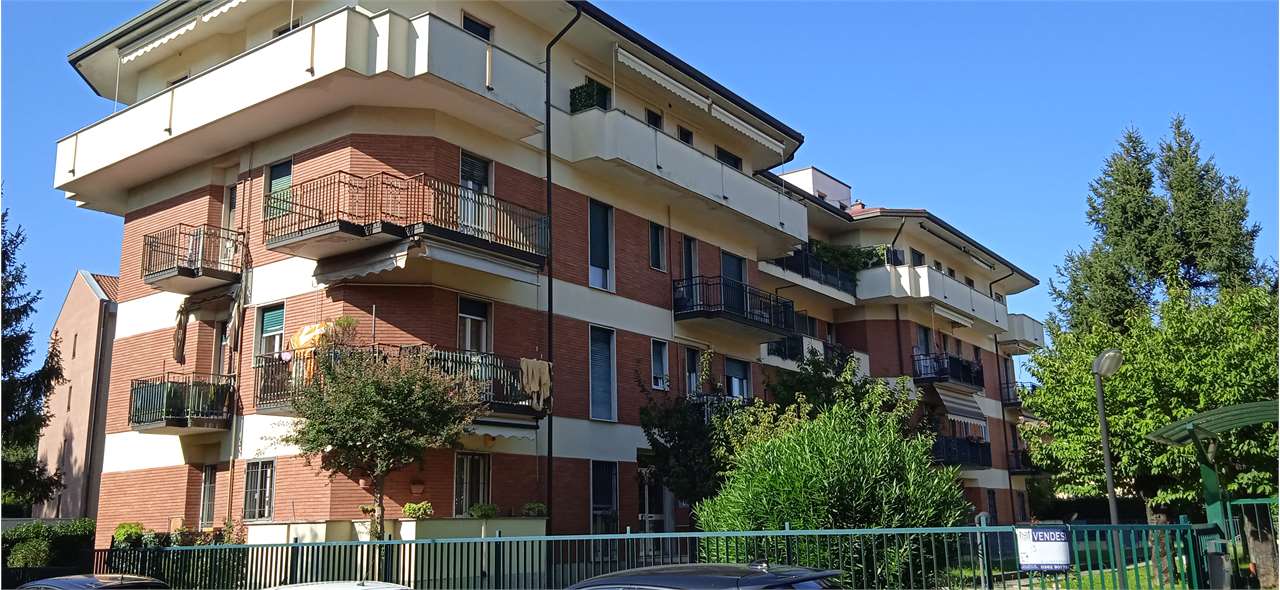 Vendita Trilocale Appartamento Carate Brianza achille grandi  448851