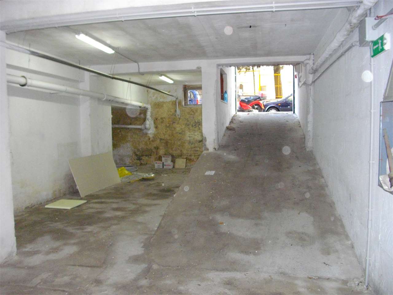 Occasione!! Locale dep di 400 mq a Lecce - foto 1
