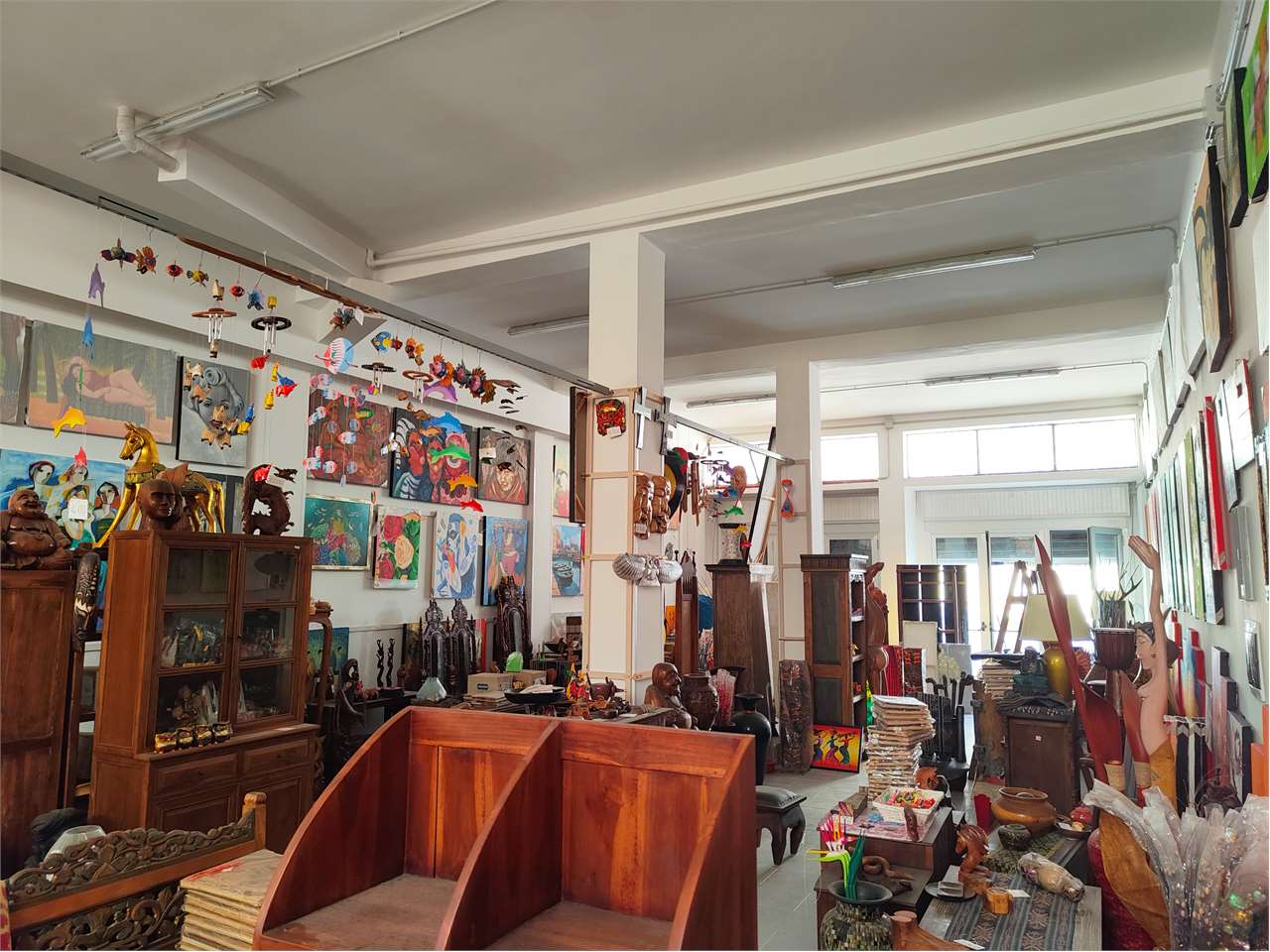 Locale comm.le ampio via perotti a Lecce - foto 1
