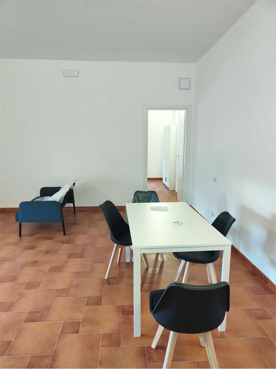 PRESSO EURONIX Primo piano luminoso a Lecce - foto 3
