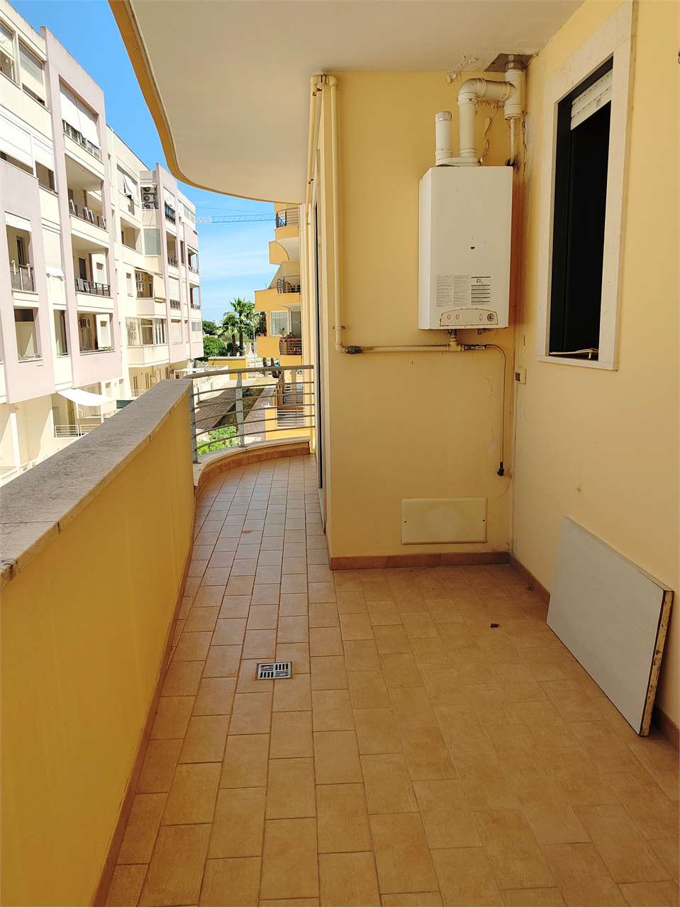 Lecce – comparto 35 | Ampio e luminoso appartamento in vendita a Lecce - foto 4