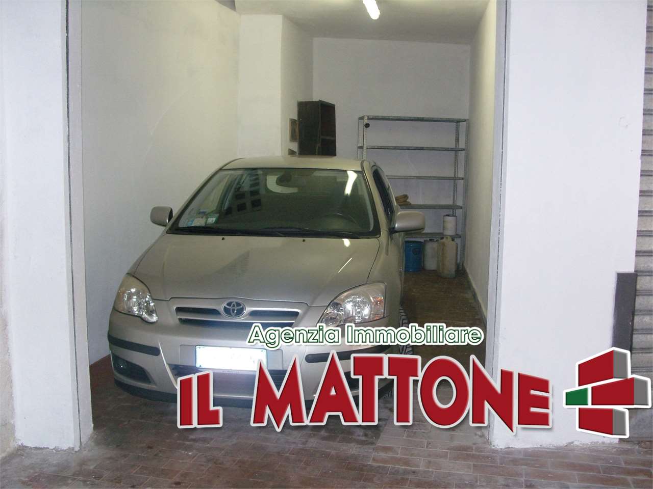 Box/Posto auto Campomorone V000219