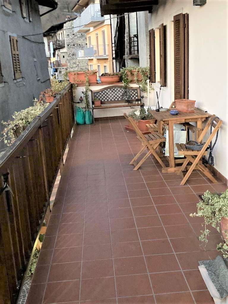 Foto porzione di casa in vendita a Pomarolo (Trento)