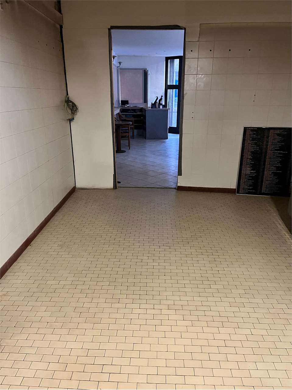 Foto attivitã commerciale in affitto a Rovereto (Trento)