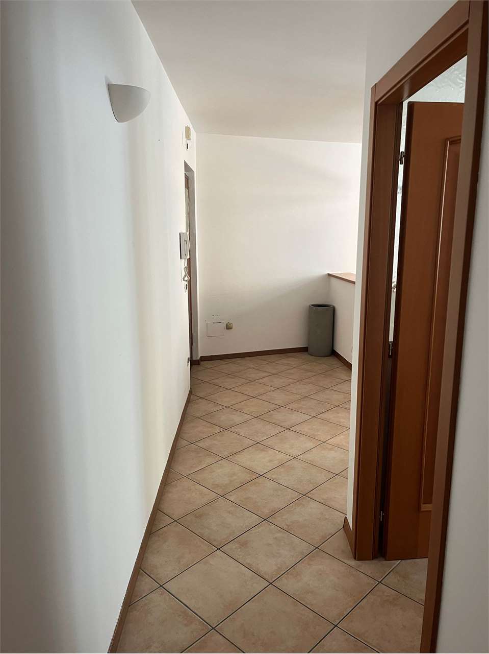 Foto ufficio in affitto a Rovereto (Trento)