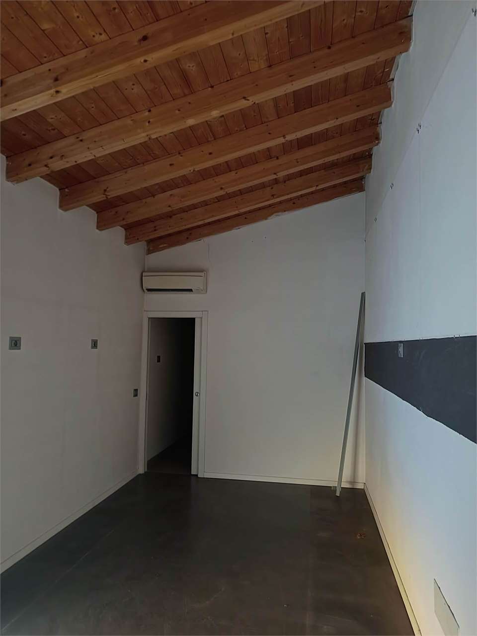 Foto ufficio in affitto a Rovereto (Trento)
