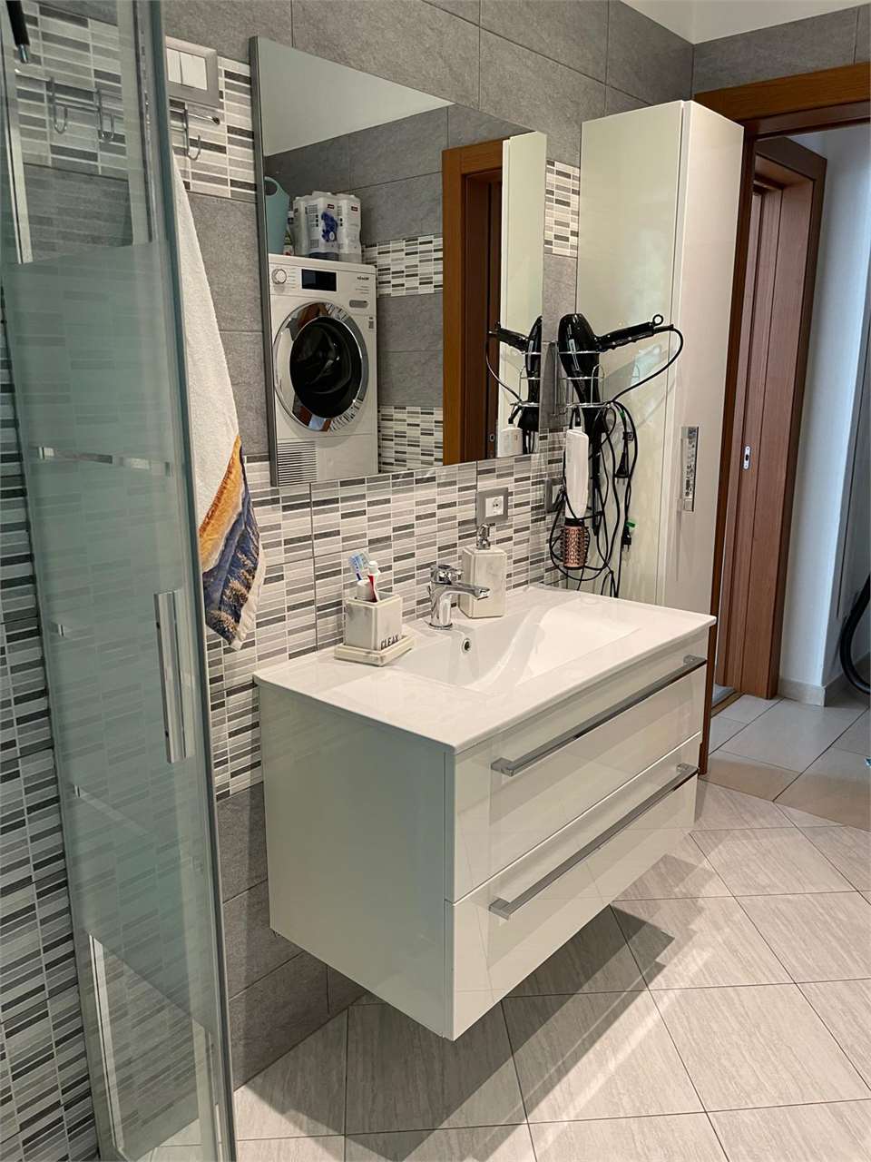 Foto appartamento in vendita a Mori (Trento)