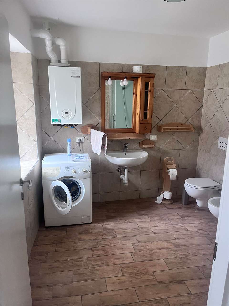 Foto appartamento in vendita a Vallarsa (Trento)