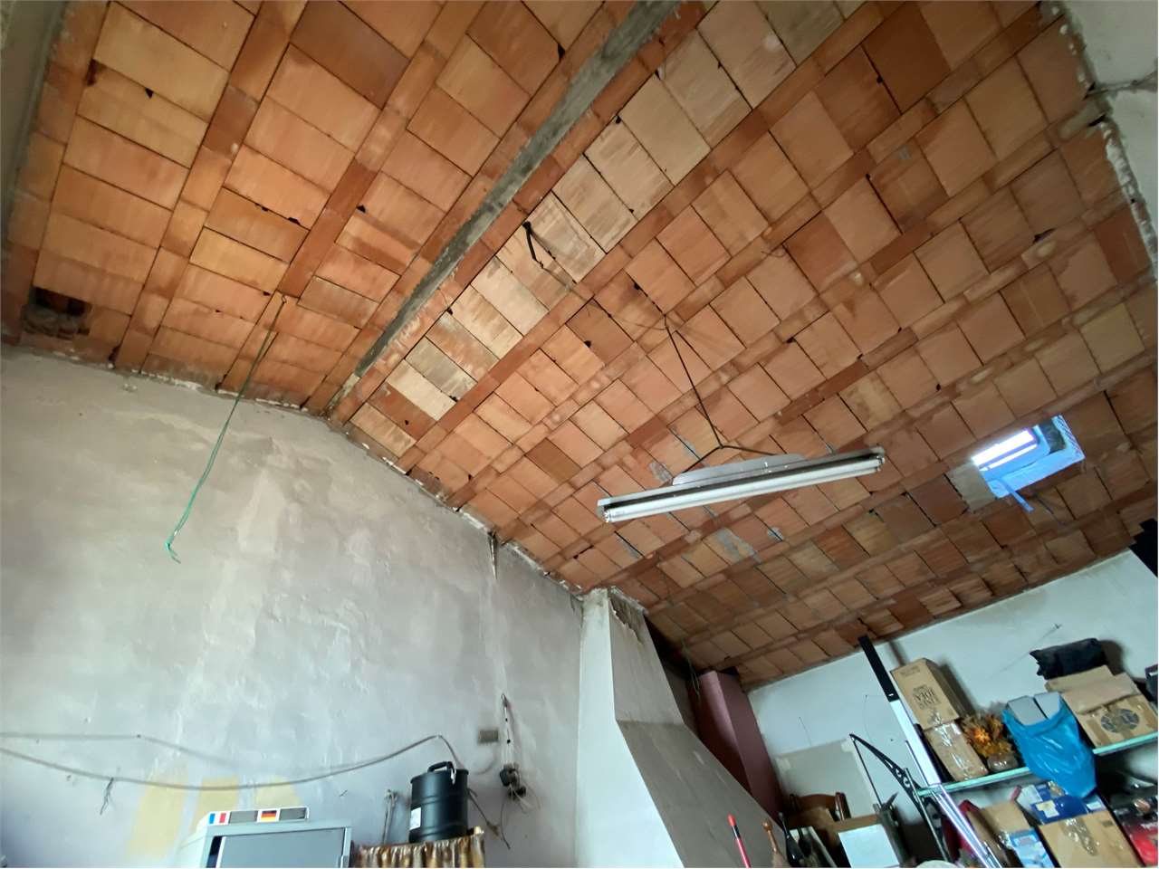 Casa indipendente in vendita a Mezzana, Prato (PO)