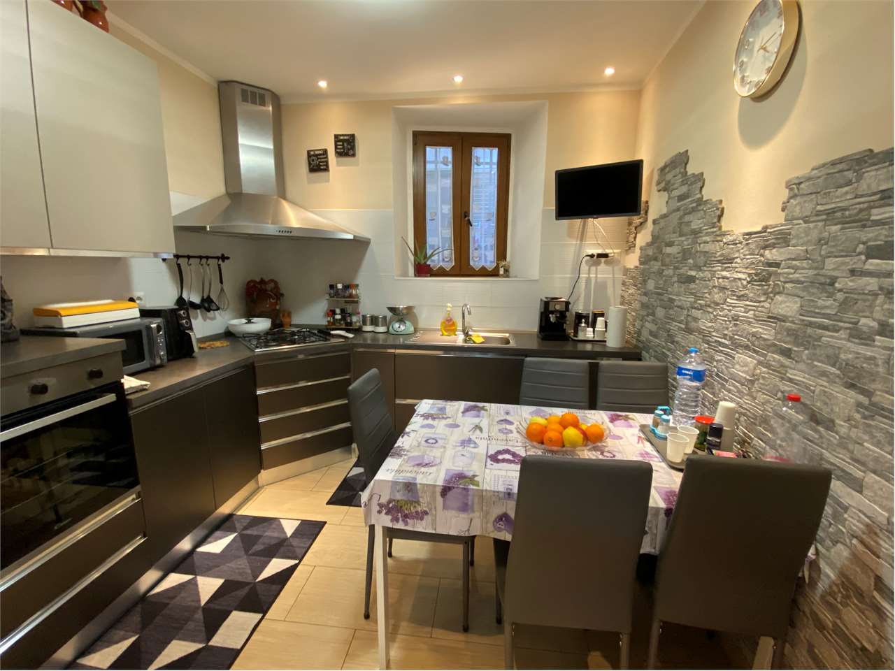Casa indipendente in vendita a Mezzana, Prato (PO)