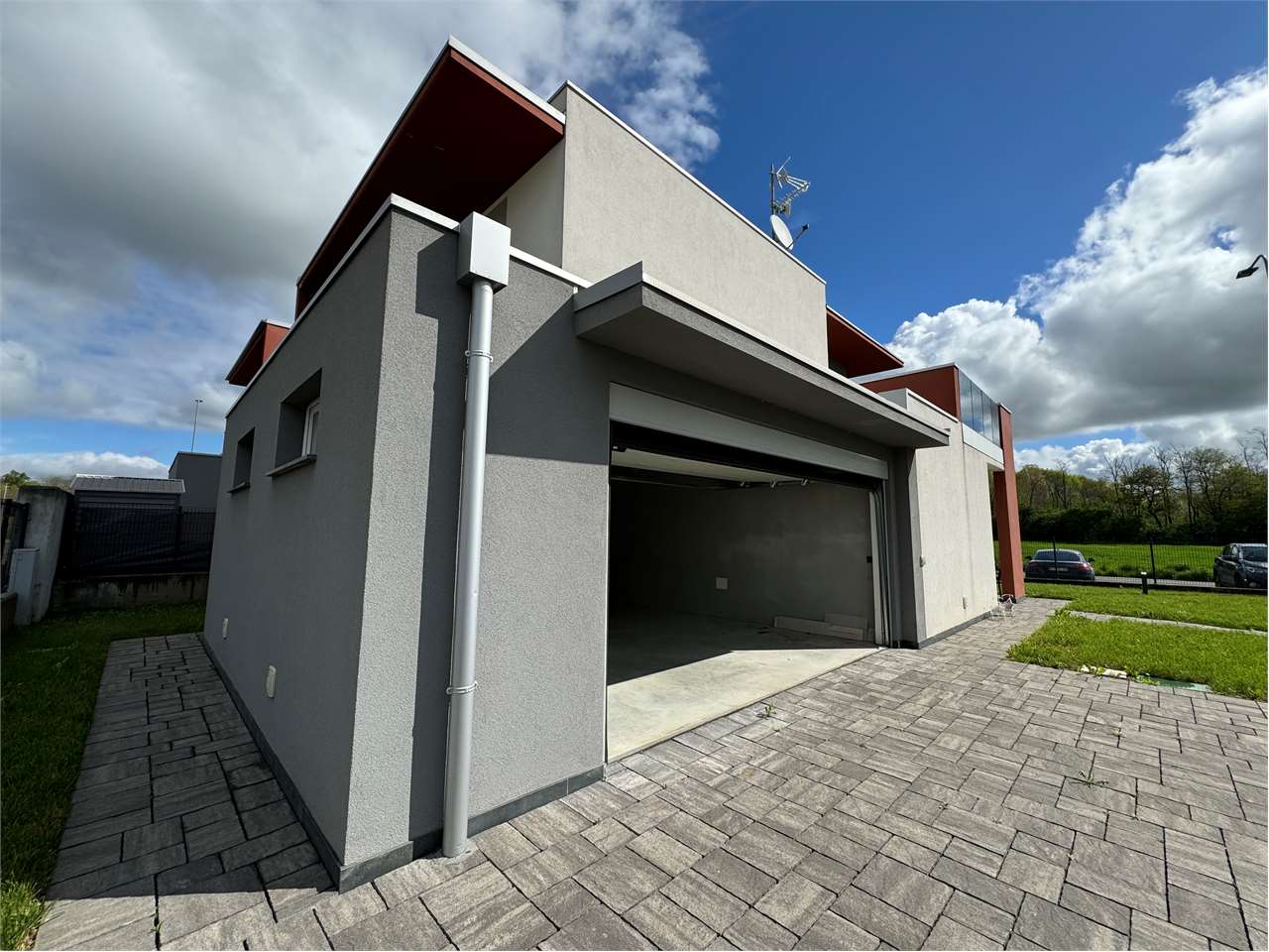 Villa in vendita a Oltrona Di San Mamette (CO)