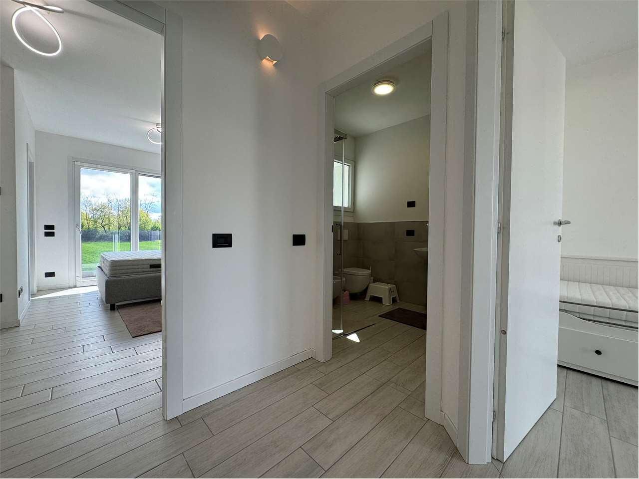 Villa in vendita a Oltrona Di San Mamette (CO)