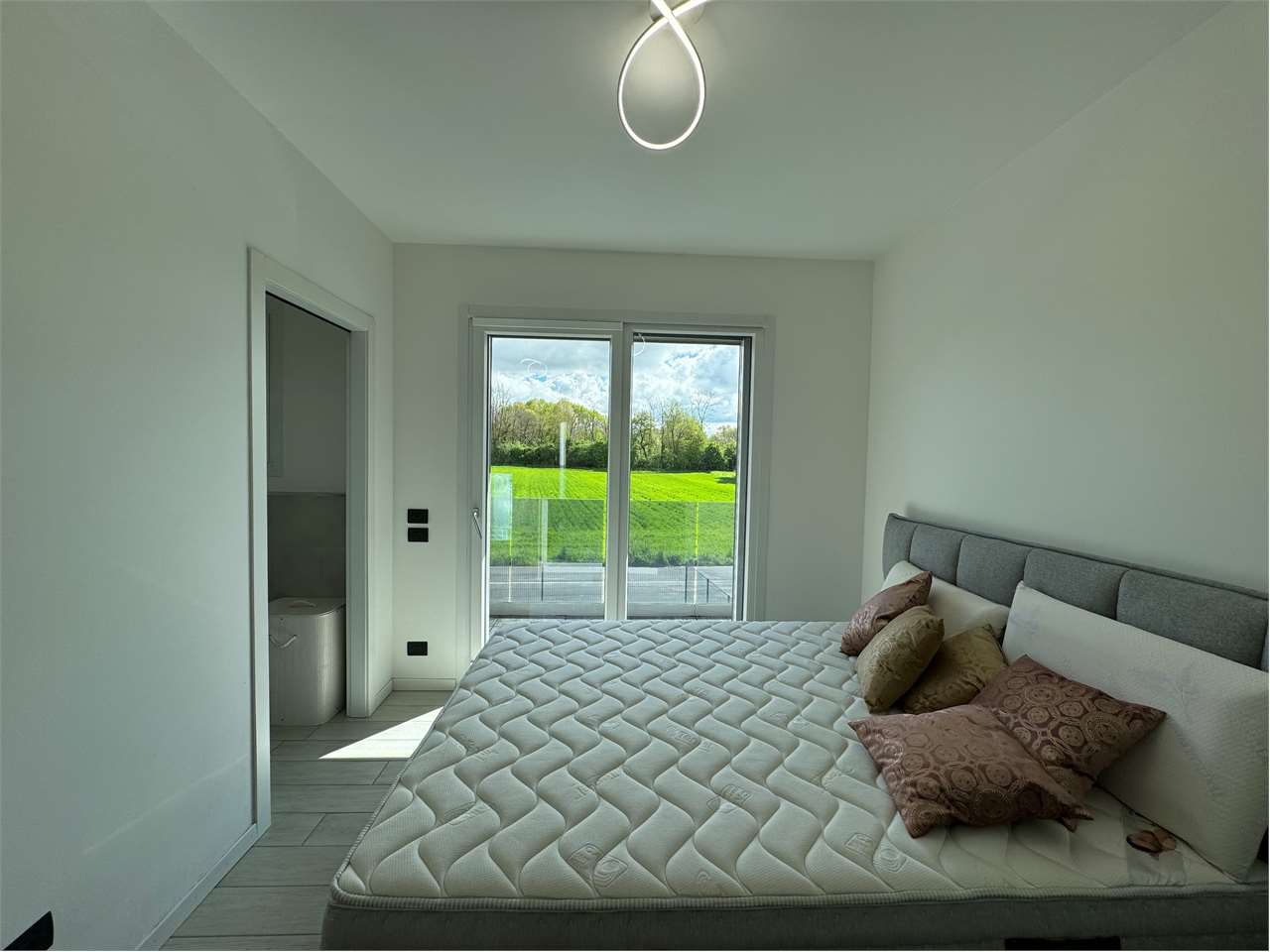 Villa in vendita a Oltrona Di San Mamette (CO)