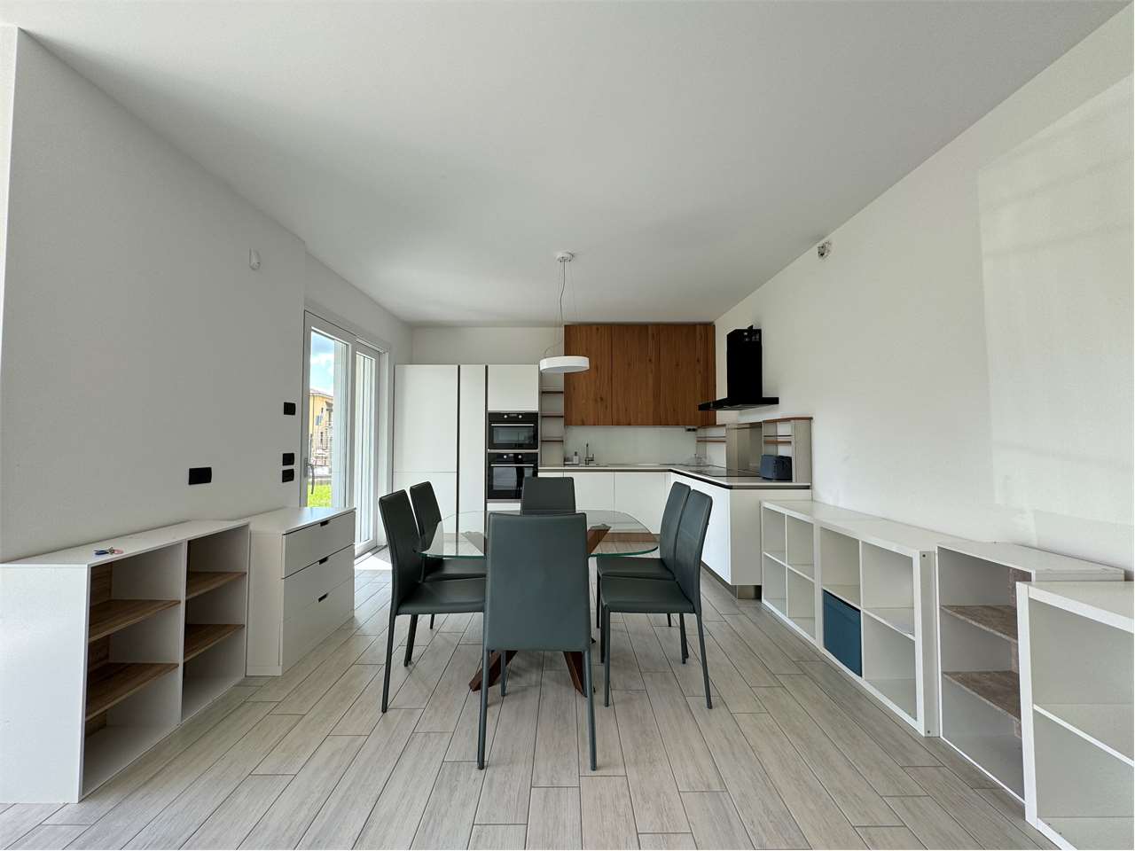 Villa in vendita a Oltrona Di San Mamette (CO)