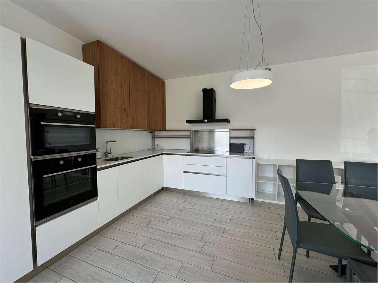 Villa in vendita a Oltrona Di San Mamette (CO)