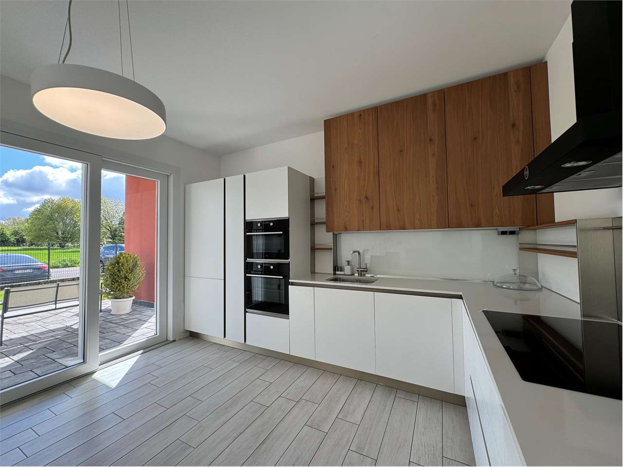 Villa in vendita a Oltrona Di San Mamette (CO)