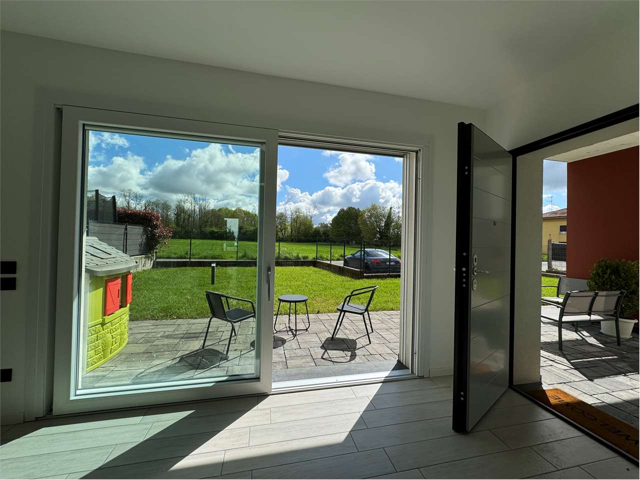 Villa in vendita a Oltrona Di San Mamette (CO)