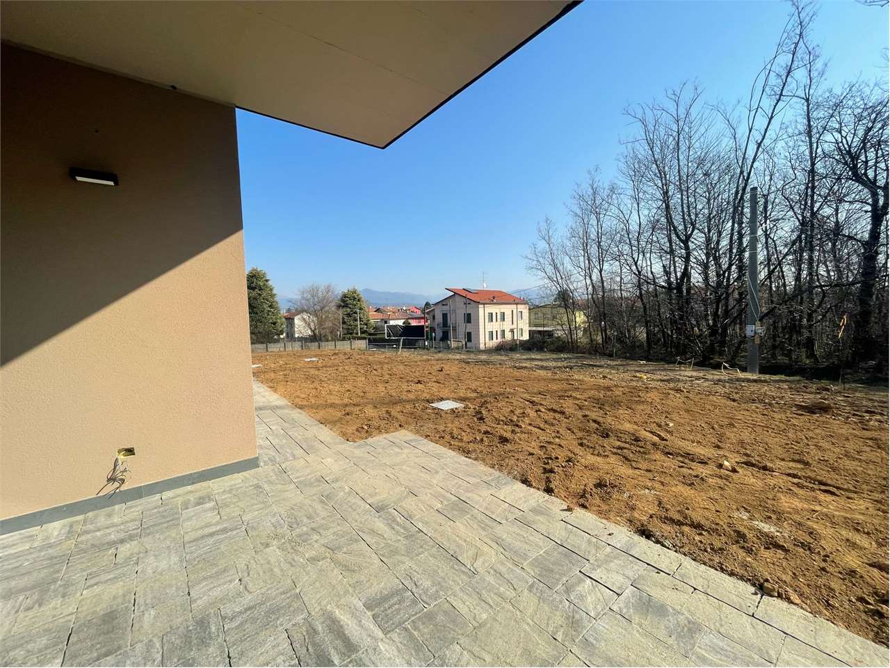 Appartamento in vendita a Montano Lucino (CO)