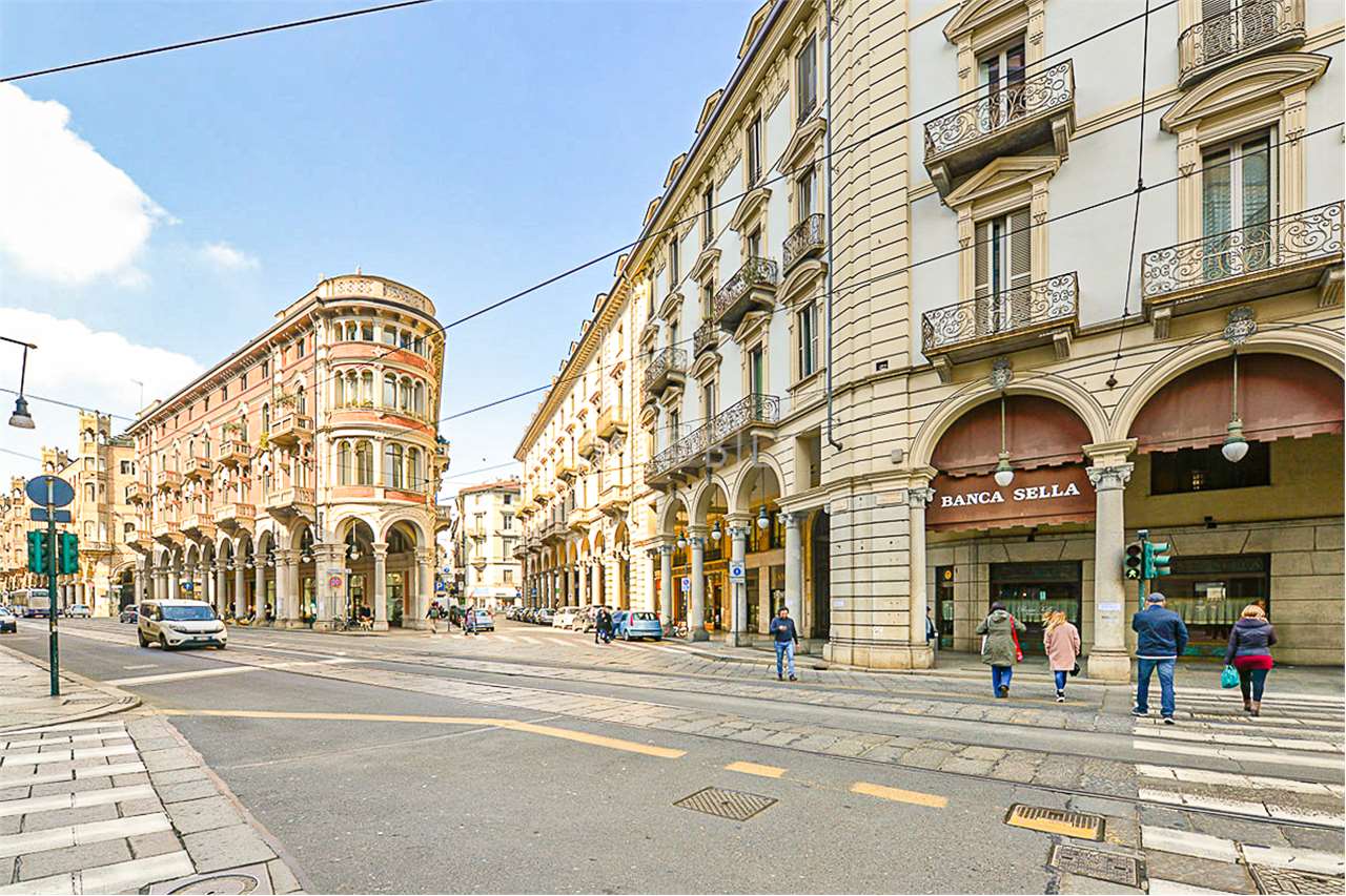 Vendita Bilocale Appartamento Torino via Barbaroux 4 479321