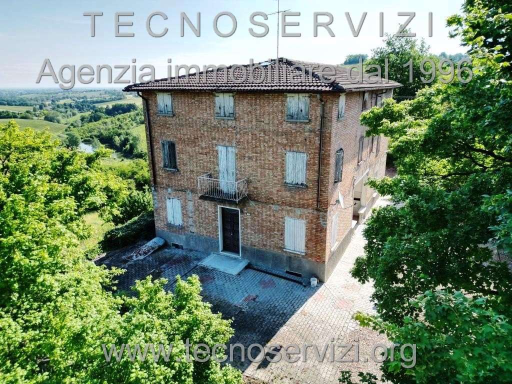 Savignano sul Panaro Vendita 4 o più locali