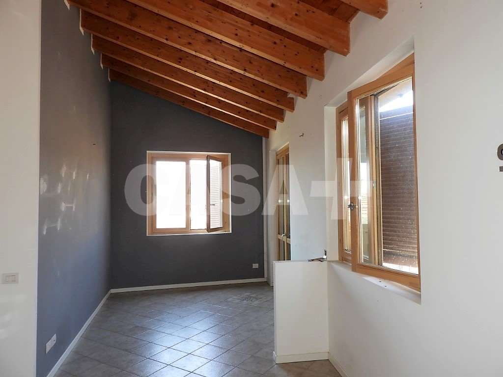 Travedona-Monate Vendita 3 locali