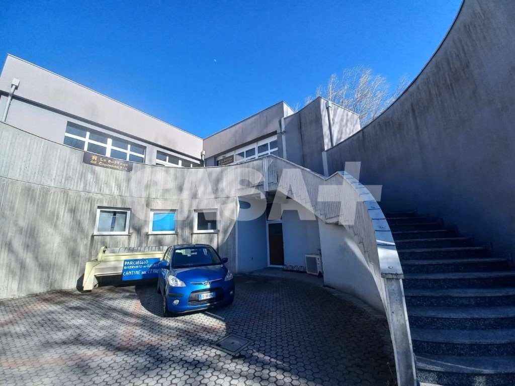 Venegono Inferiore Affitto Laboratorio