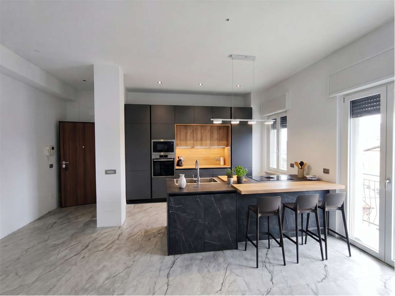 VENDITE Appartamento a Gavirate – foto 1