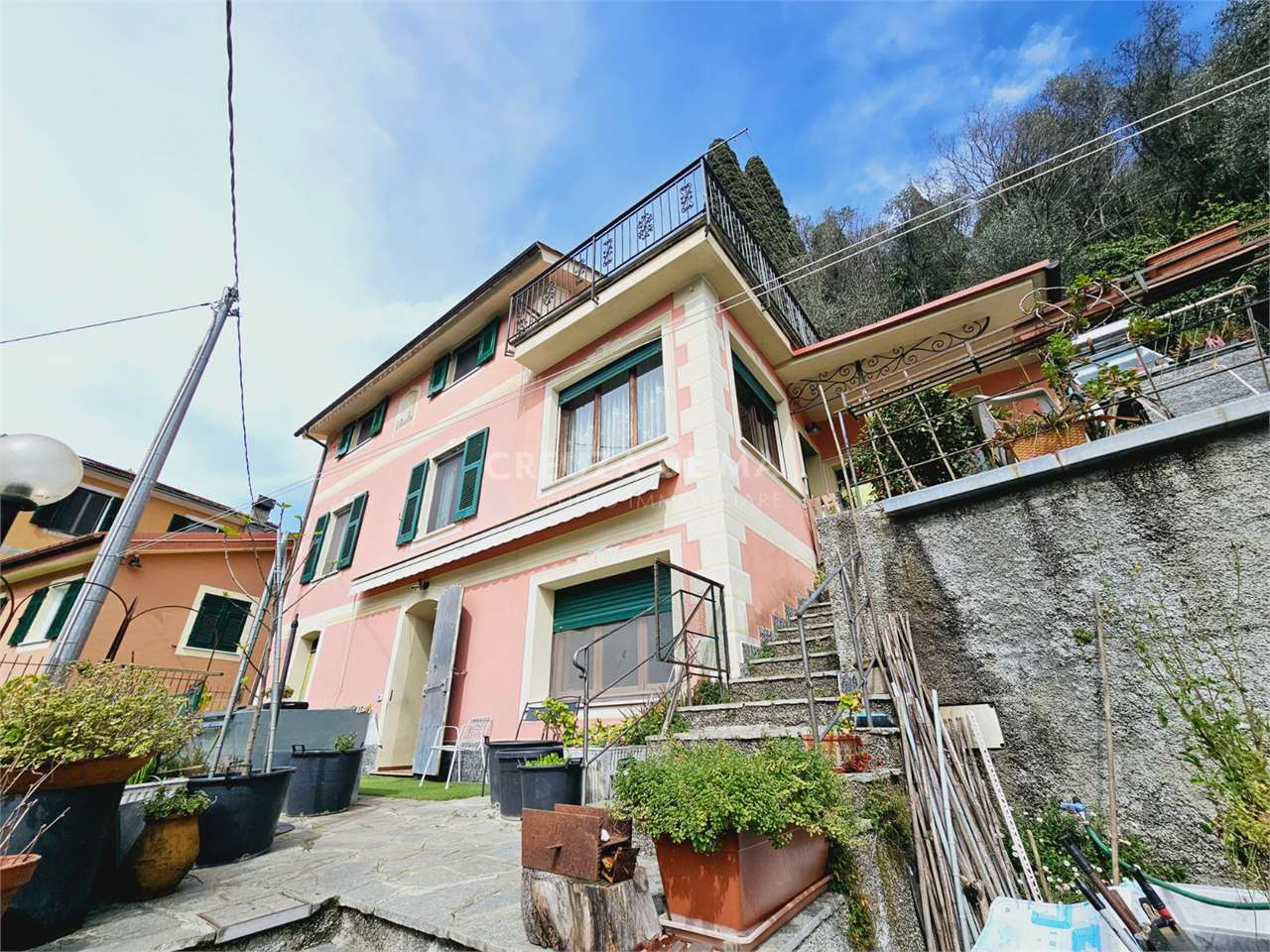 casa indipendente in vendita a Rapallo in zona Sant'Andrea di Foggia