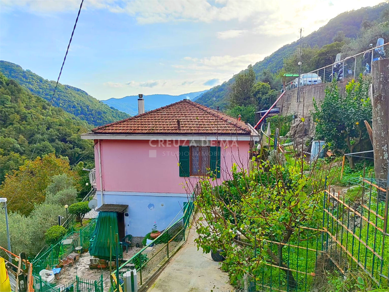 Porzione di casa in vendita a Rapallo (GE)