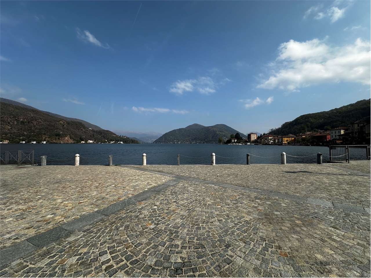 Porto Ceresio Vendita Magazzino