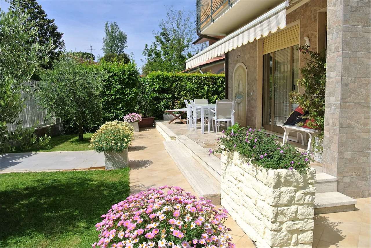 Forte dei Marmi Affitto Posto Auto