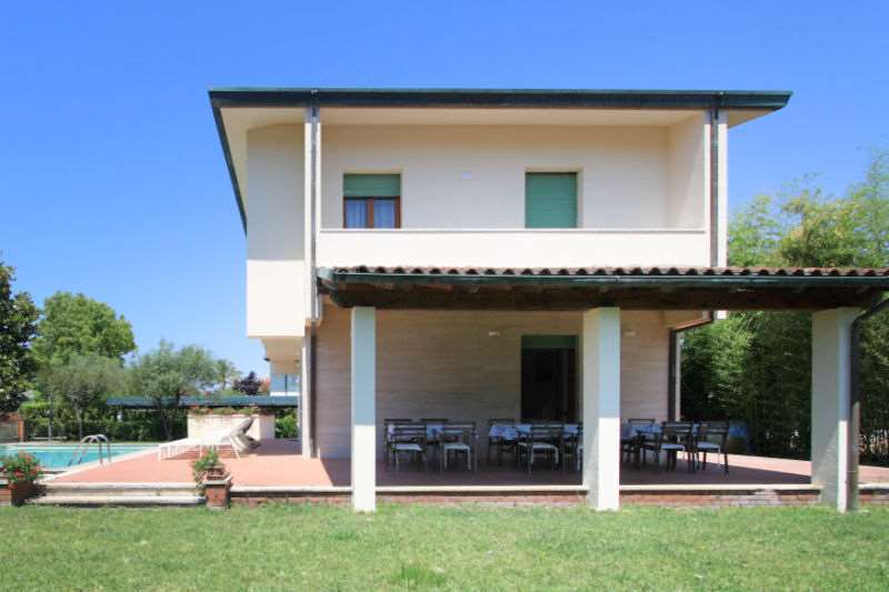 AFFITTI Box/Garage/Posto auto a Forte dei Marmi – foto 1