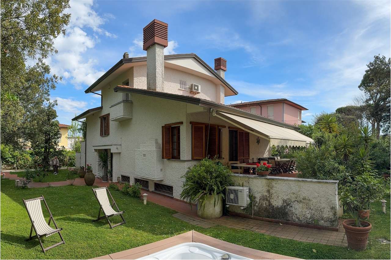 Villa in affitto a Forte Dei Marmi (LU)