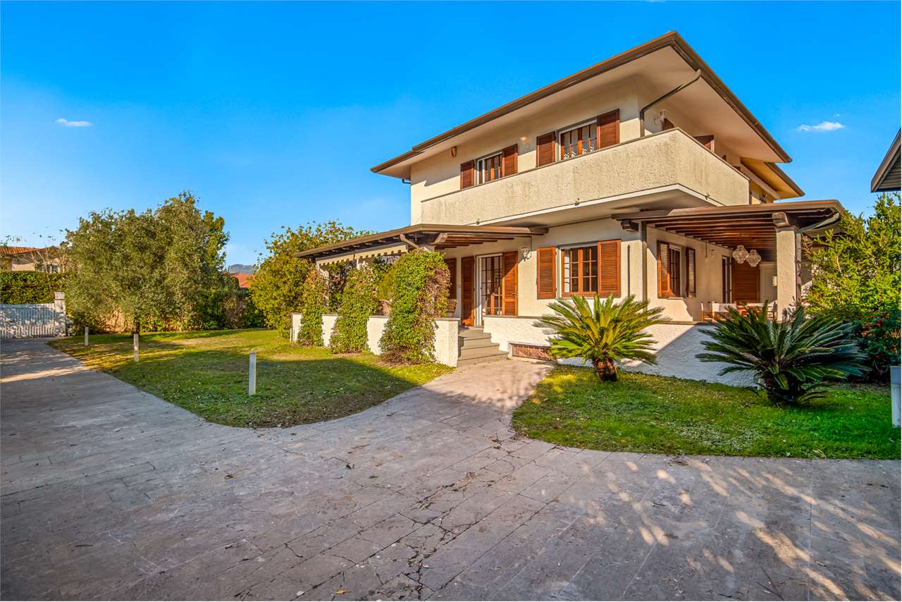 Forte dei Marmi Affitto 4 o più locali