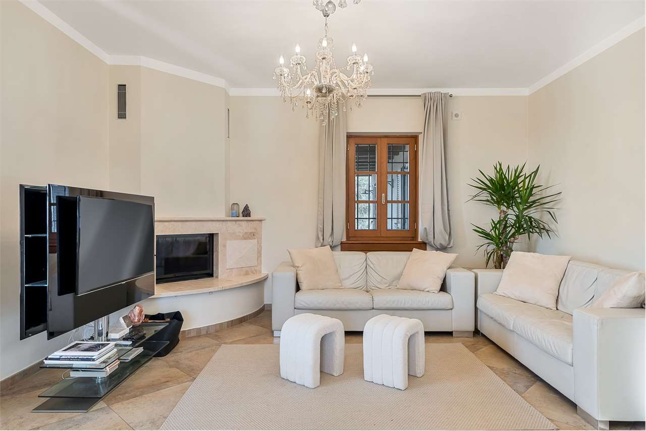 Villa in affitto a Montignoso (MS)